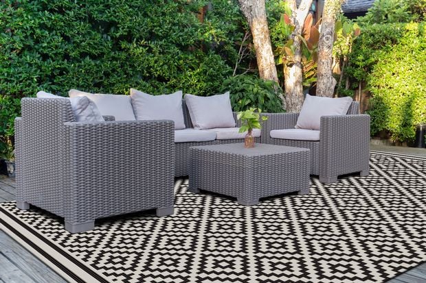 black and white diamond pattern outdoor rug